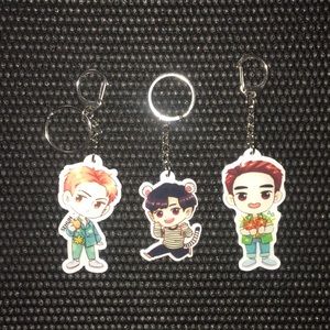 (3 for $15) EXO keychains bundle (3)
